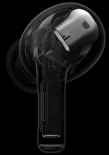 نظرة معمّقة داخل سماعات AirPods Pro تُبرز شريحة H2 في الجزء الخلفي من سماعة الأذن.